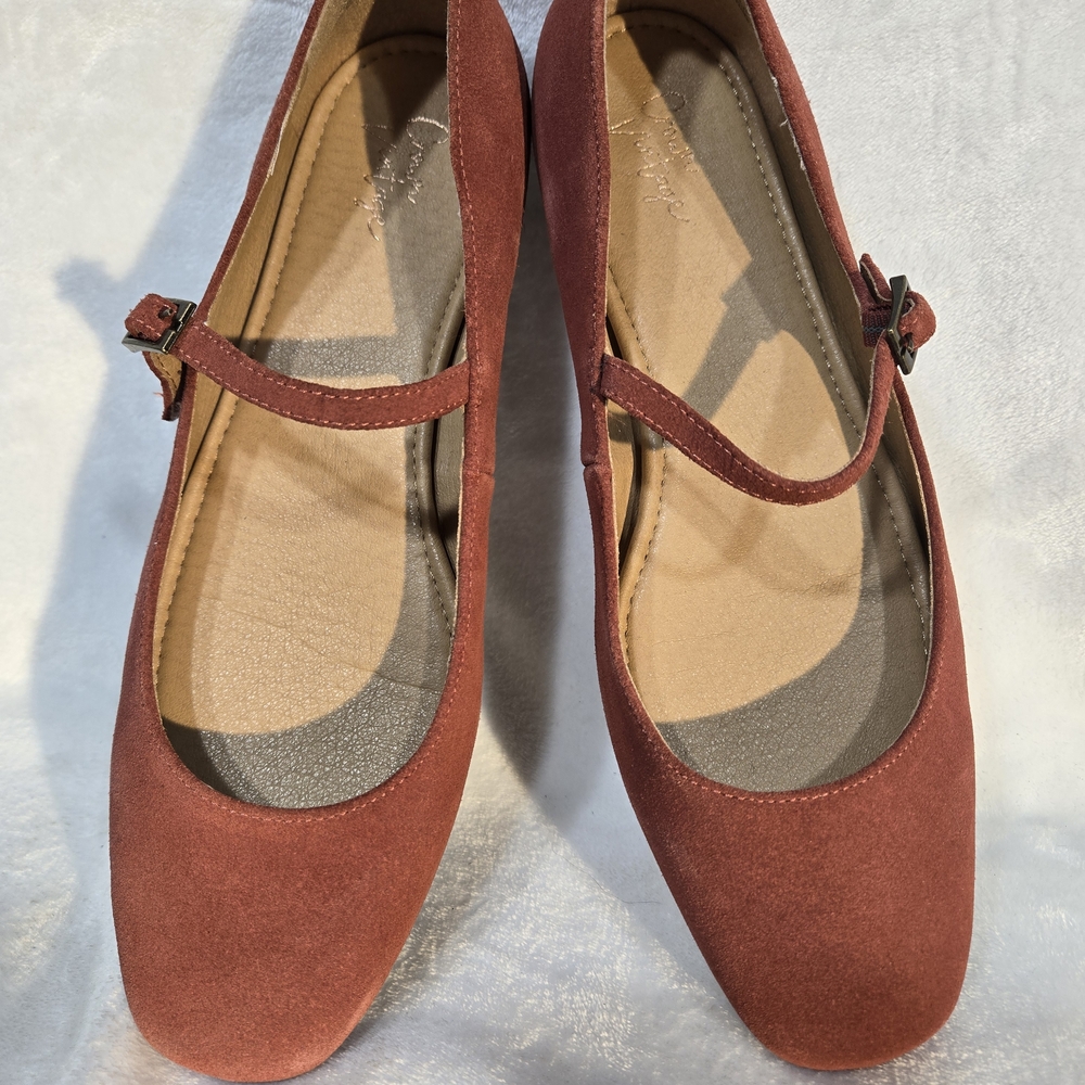 Women's Suede Sillani Mary Jane Flats Sz 10M